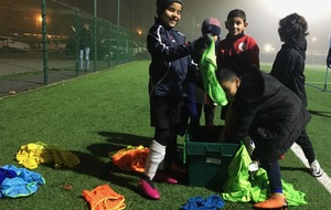 Sam 7 déc : 2 équipes U 9 à Champigny / amical 8 contre 8